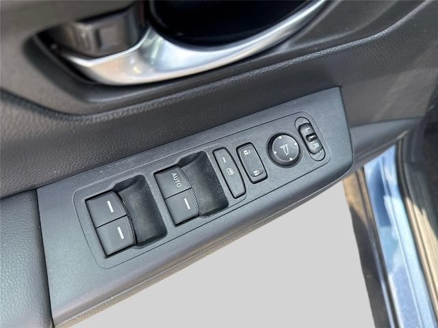Used 2024 Honda CR-V LX image 17