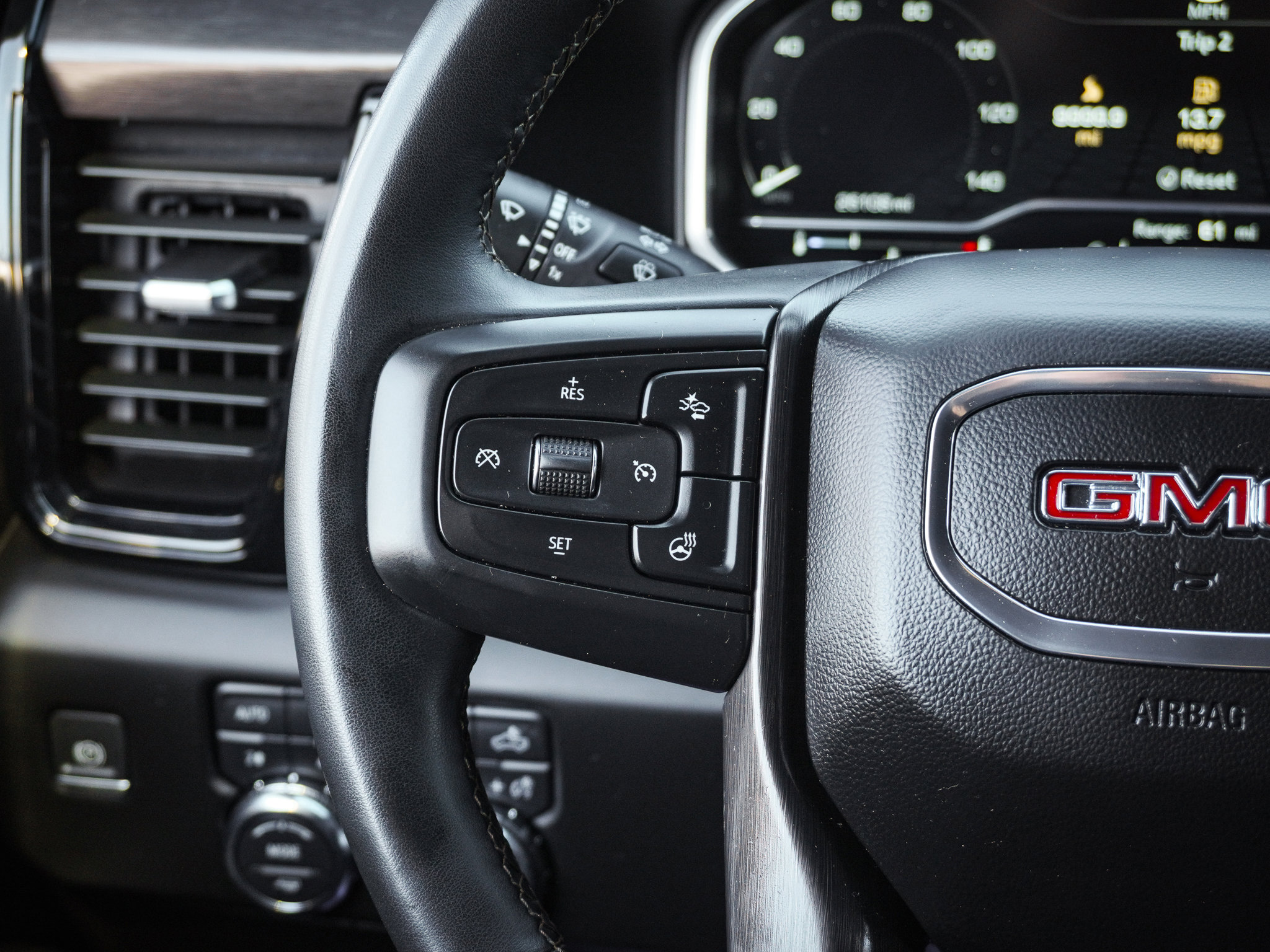 Used 2024 GMC Sierra 2500 AT4 image 19