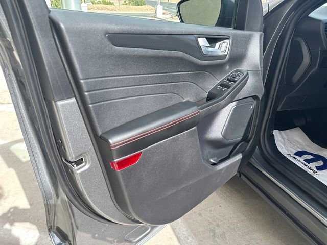 Used 2025 Ford Escape ST-Line image 10