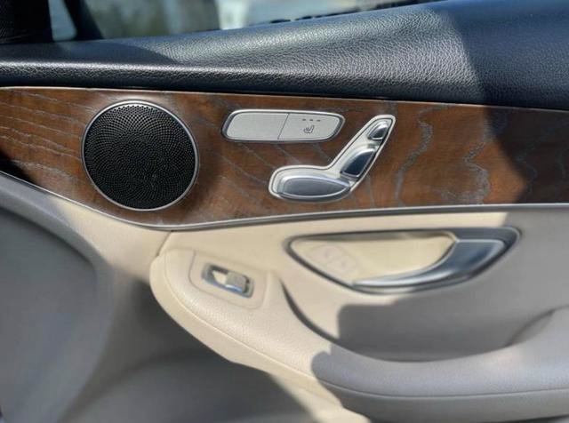 Used 2019 Mercedes-Benz GLC 300 GLC 300 w/ Premium Package image 26