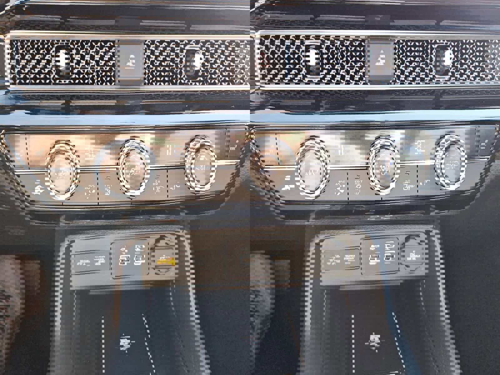 Used 2022 Honda Civic Touring image 10