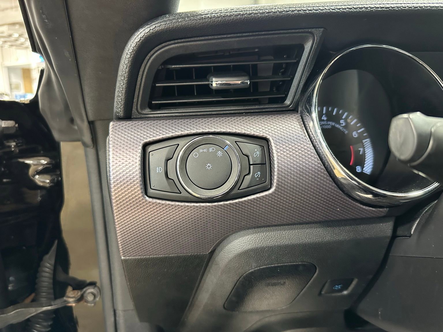 Used 2017 Ford Mustang GT RWD image 23