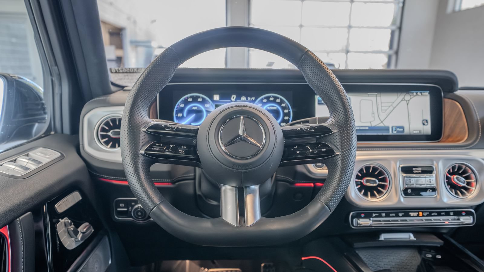 Used 2025 Mercedes-Benz G 580 w/ EQ Technology image 9