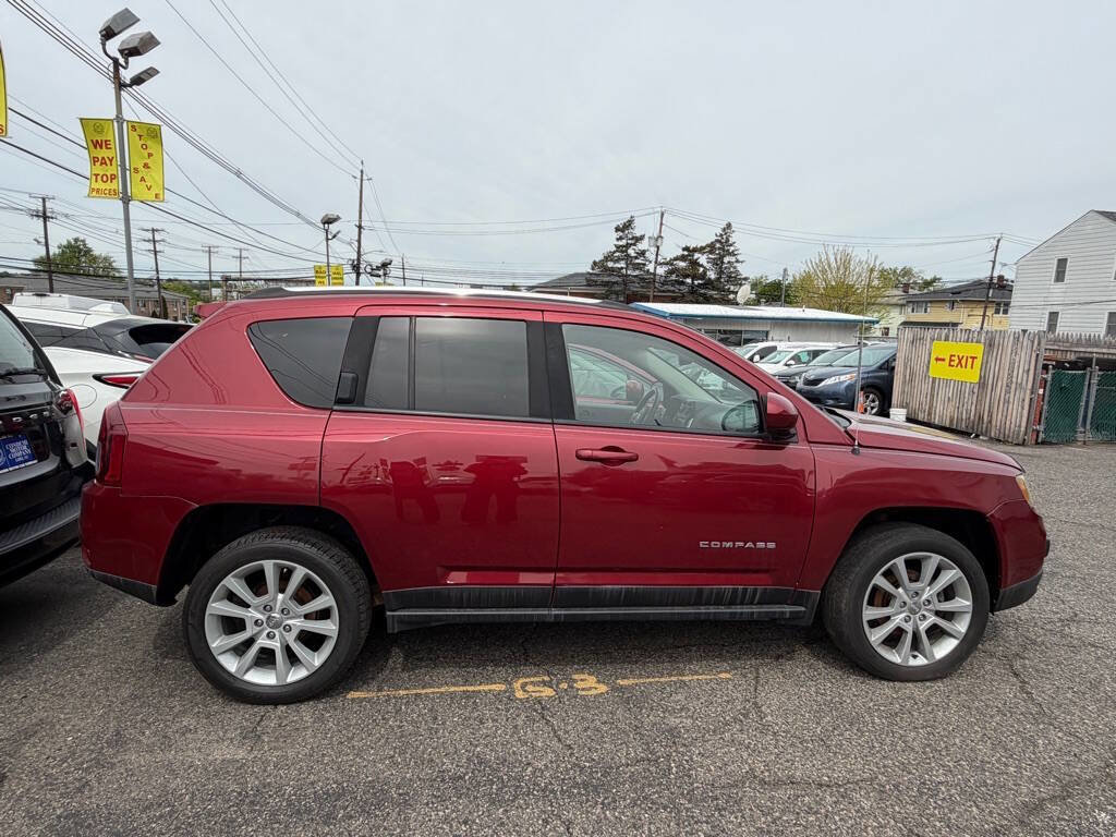 Used 2016 Jeep Compass High Altitude AWD/4WD image 3