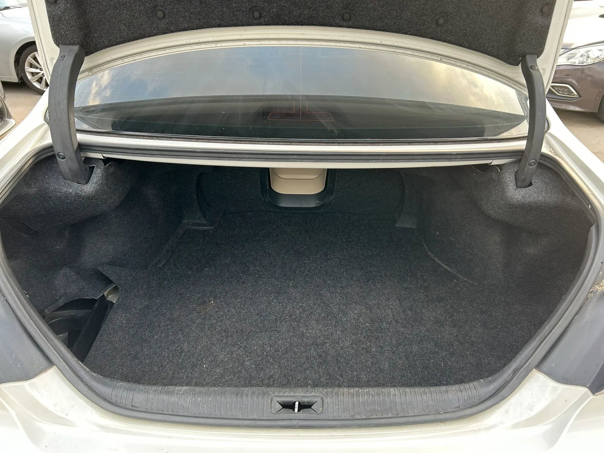 Used 2011 Toyota Avalon FWD image 31