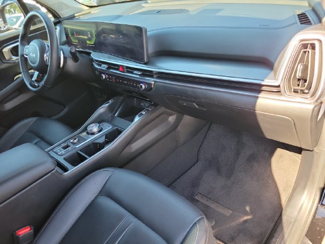 Used 2025 Kia Sorento EX AWD/4WD image 11