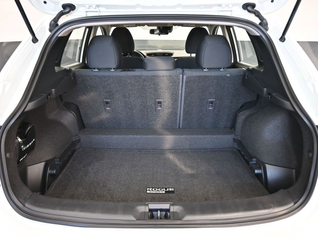 Used 2022 Nissan Rogue Sport S image 40