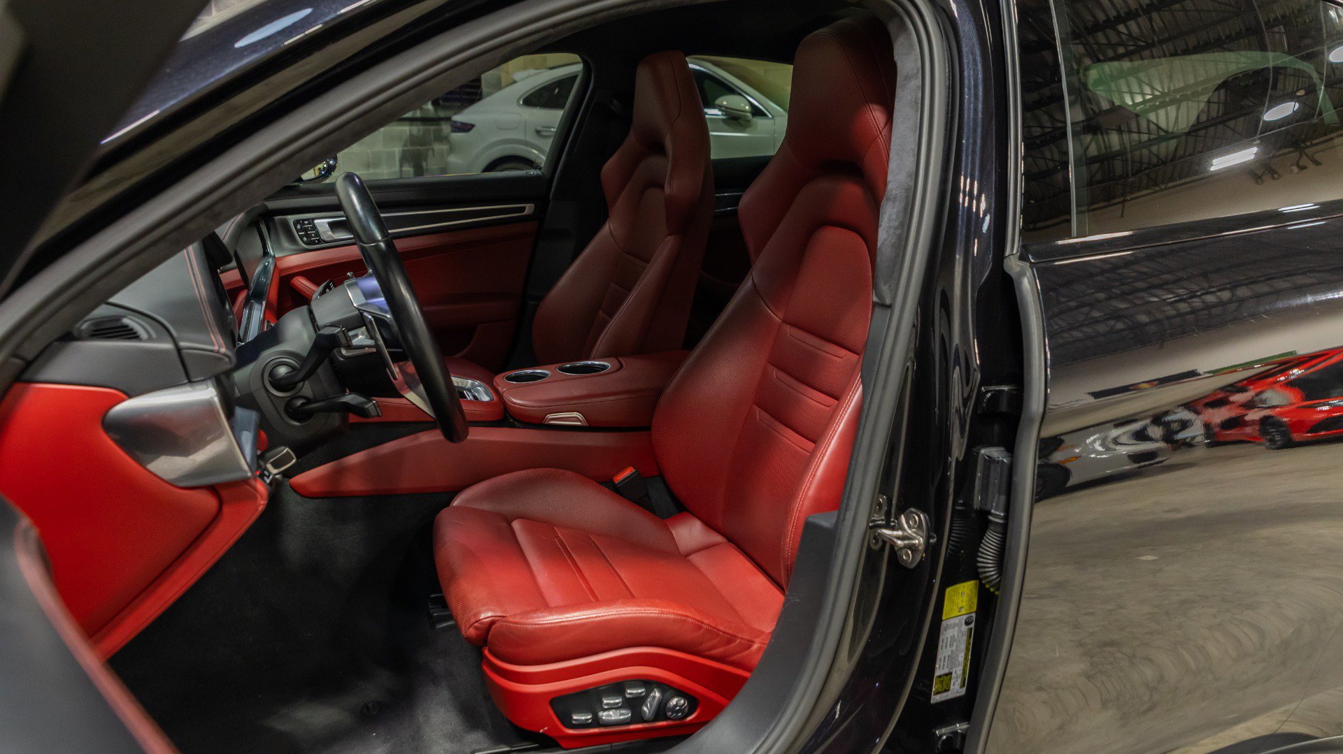 Used 2020 Porsche Panamera GTS image 43