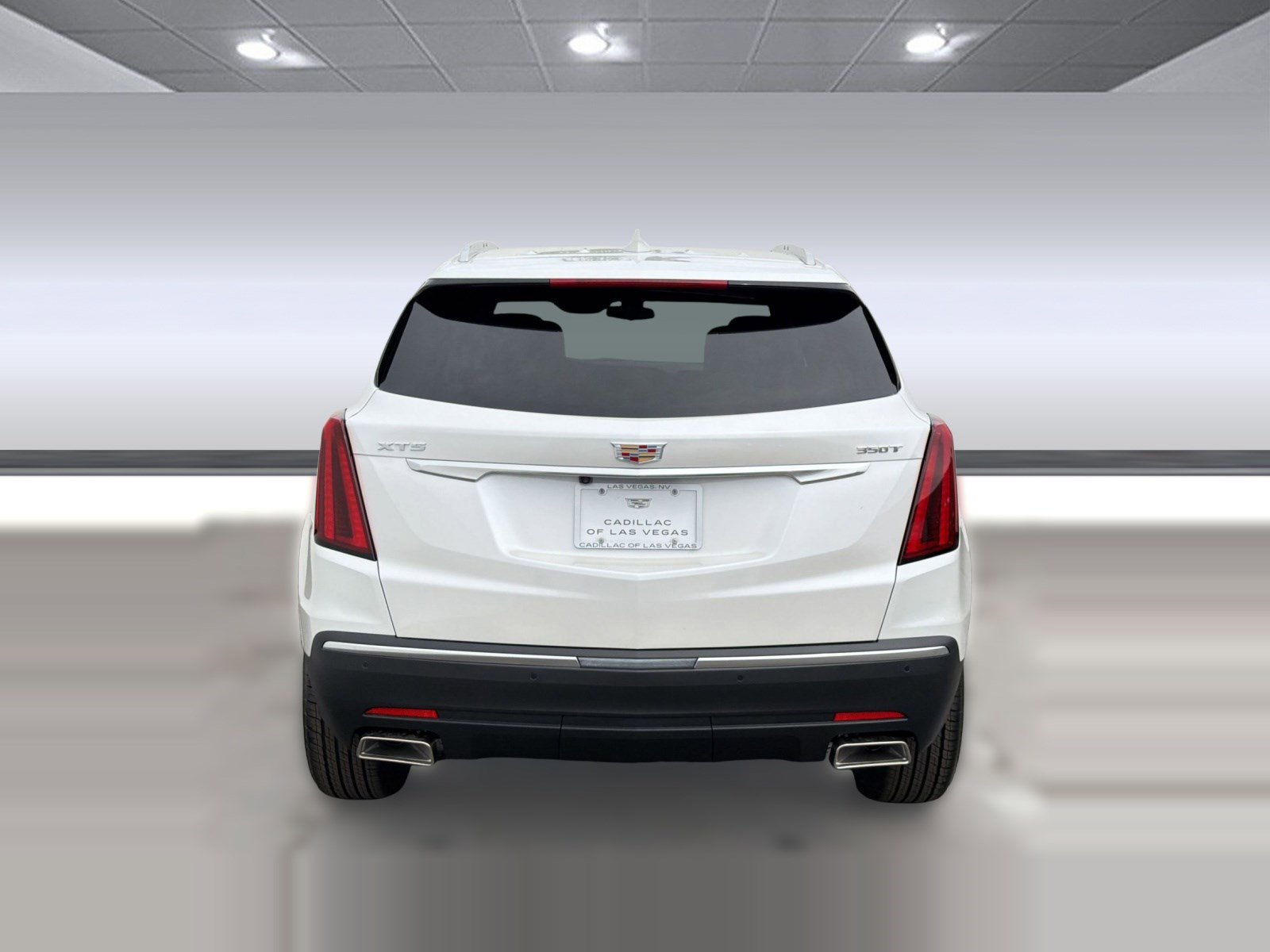 New 2026 Cadillac XT5 Luxury w/ LPO, Floor Liner Package FWD image 9