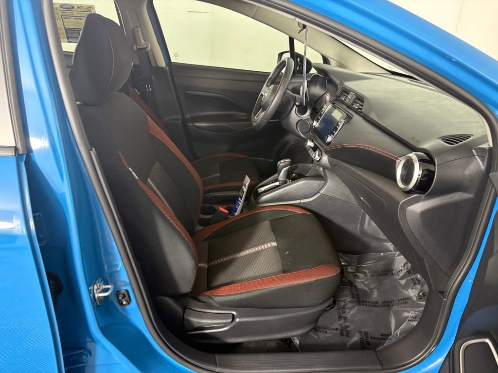 Used 2025 Nissan Versa SR w/ Trunk Package image 34