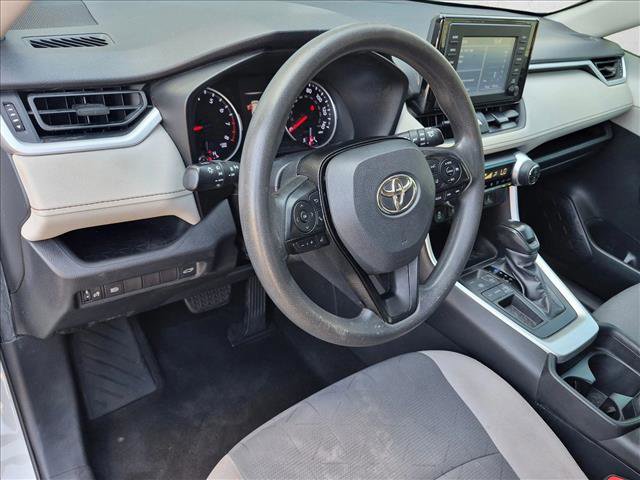 Used 2019 Toyota RAV4 XLE w/ Convenience Package FWD image 10