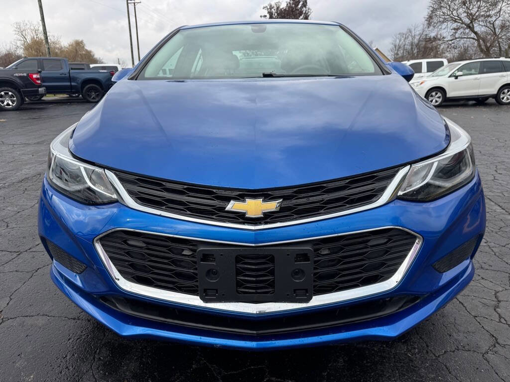 Used 2018 Chevrolet Cruze LT image 3