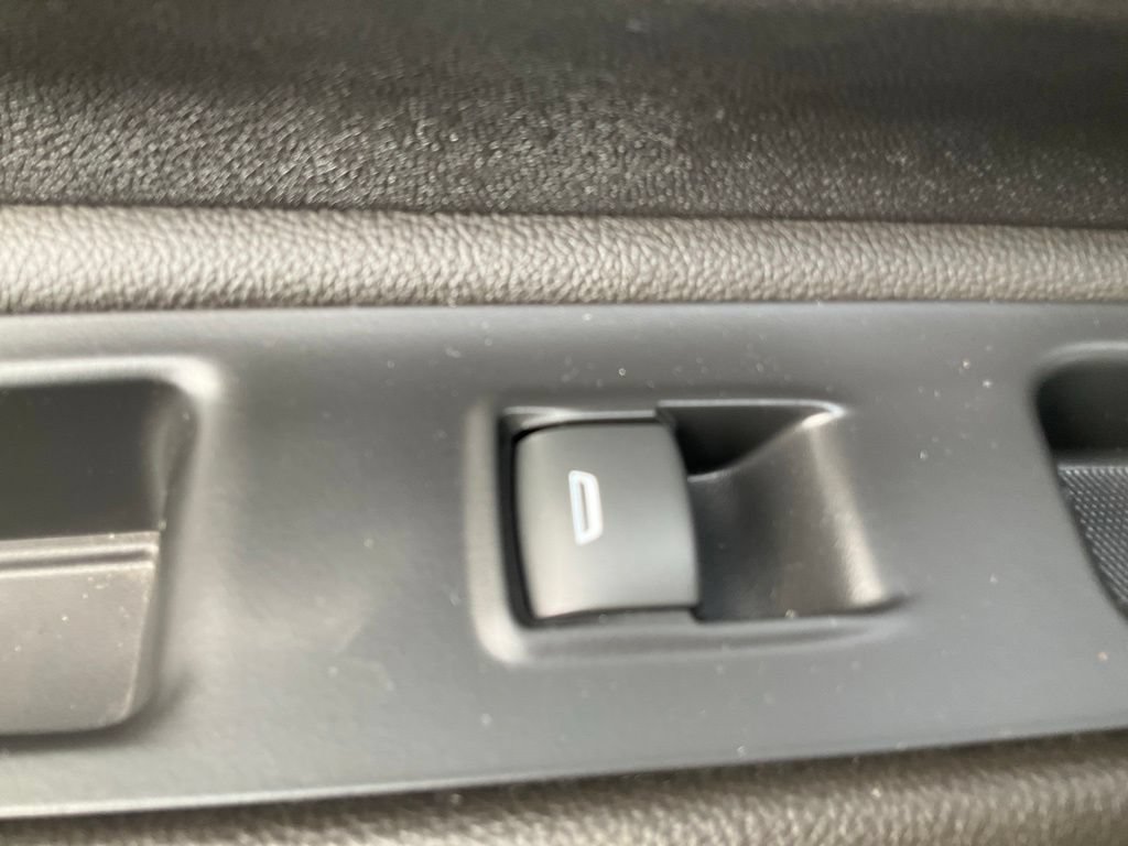 Used 2021 GMC Terrain SLE w/ Driver Convenience Package FWD image 32