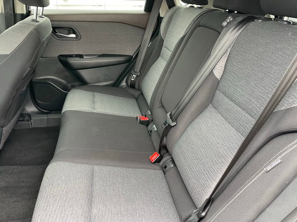 Certified 2023 Nissan Rogue SV AWD/4WD image 5