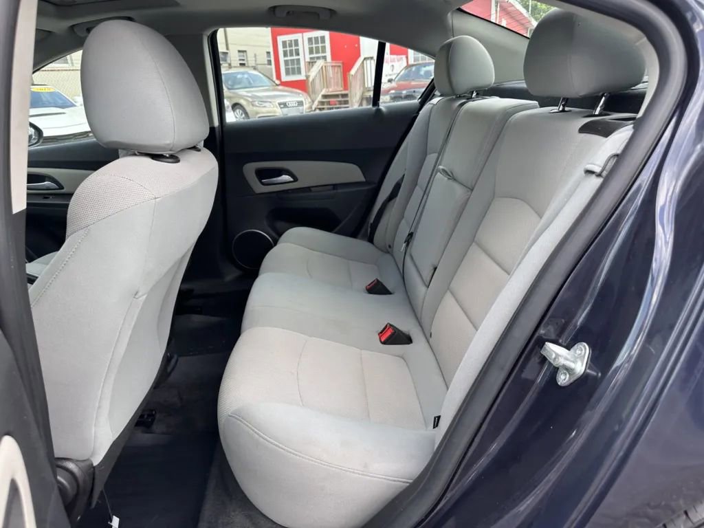 Used 2014 Chevrolet Cruze LT w/ All-Star Edition FWD image 15