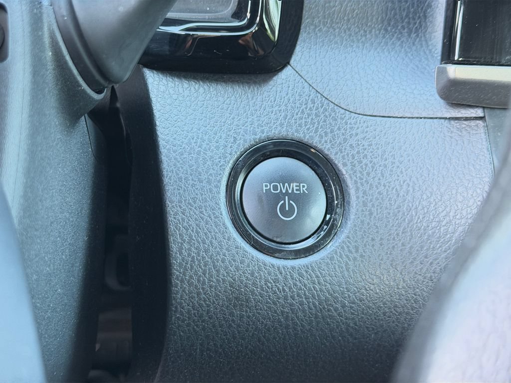 Used 2025 Toyota Camry LE FWD image 17