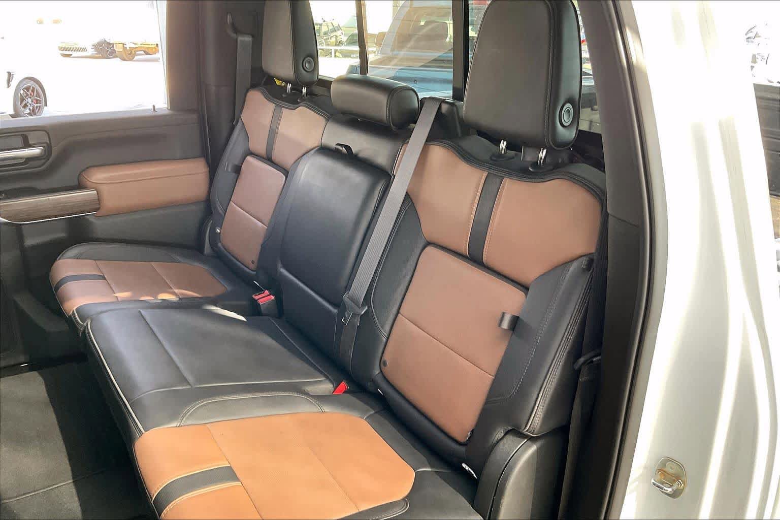 Used 2022 Chevrolet Silverado 2500 High Country w/ Technology Package image 20