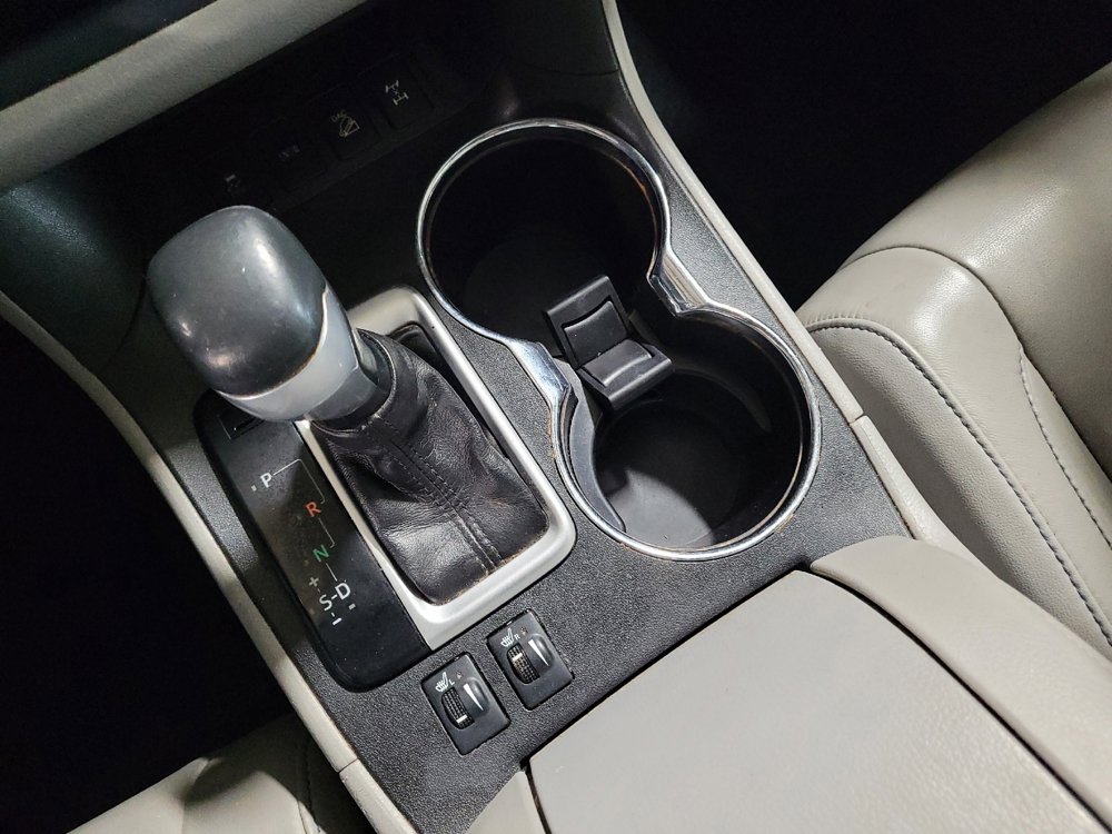 Used 2017 Toyota Highlander XLE image 26