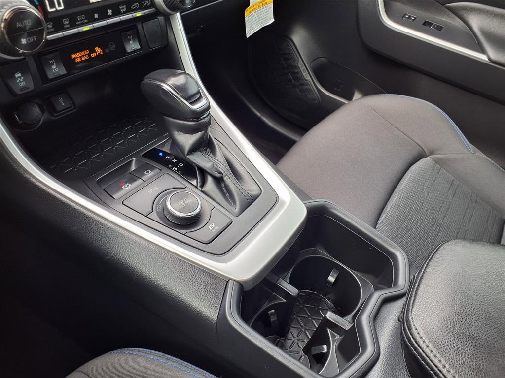 Used 2022 Toyota RAV4 SE w/ Convenience Package image 21