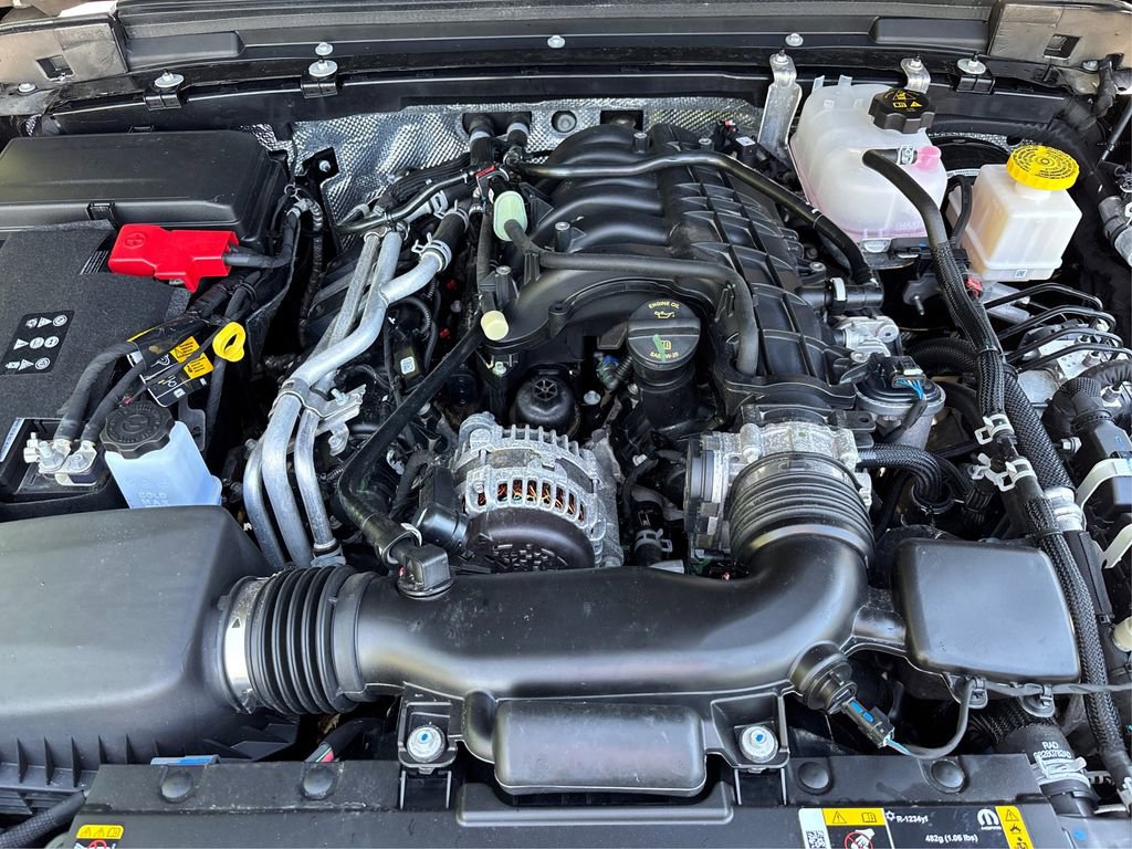 Used 2024 Jeep Gladiator Sport image 12