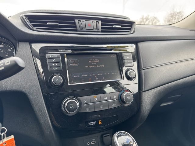 Used 2018 Nissan Rogue S image 12