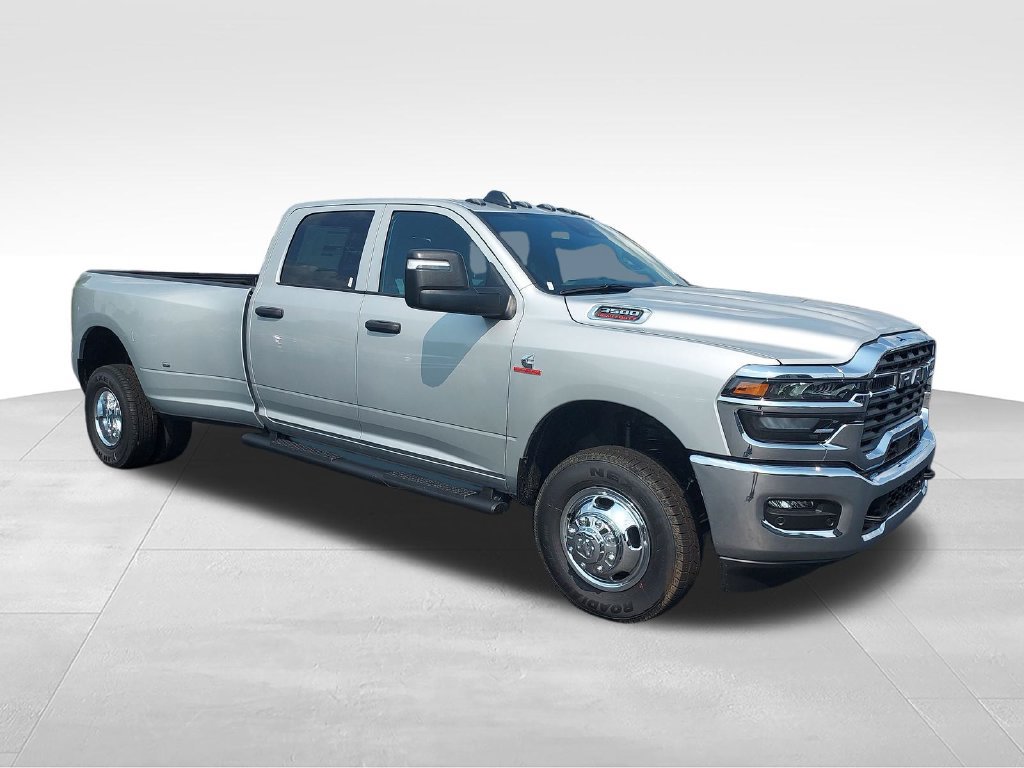 New 2026 RAM 3500 Tradesman AWD/4WD image 7