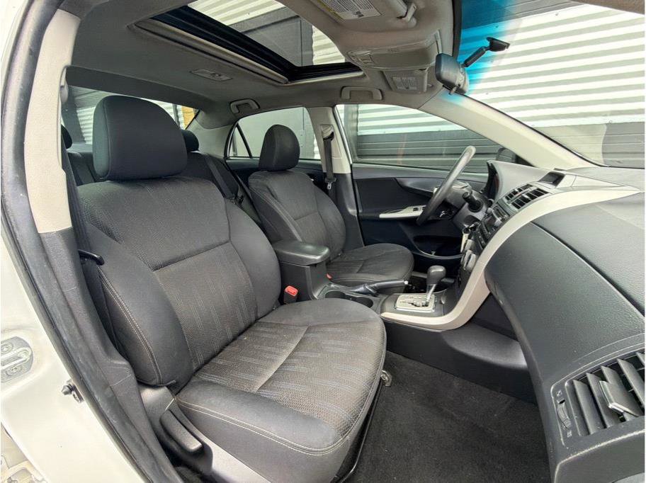 Used 2012 Toyota Corolla S image 4