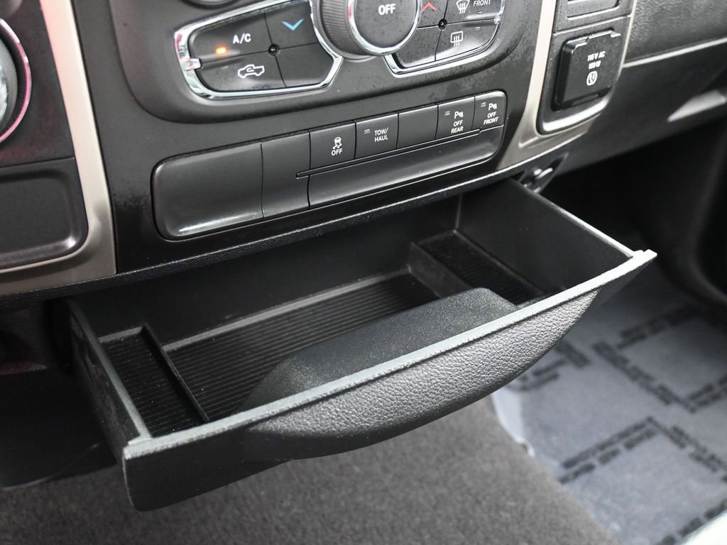 Used 2018 RAM 1500 Big Horn image 25