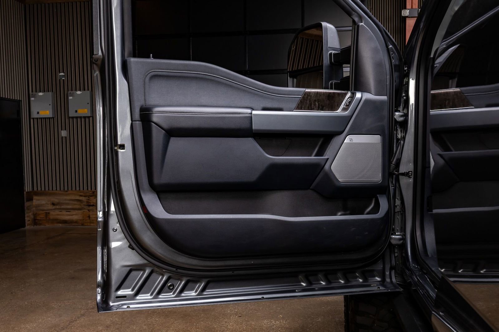 Used 2023 Ford F250 Lariat w/ Lariat Ultimate Package image 35