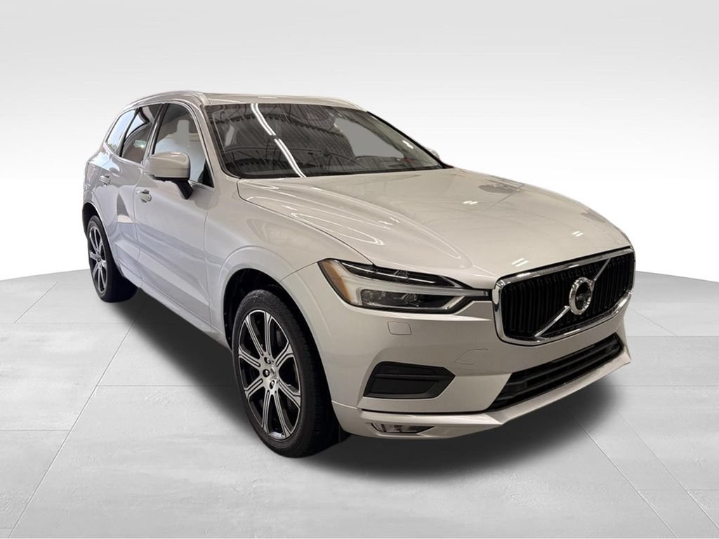 Used 2020 Volvo XC60 T6 Momentum w/ Advanced Package AWD/4WD image 7
