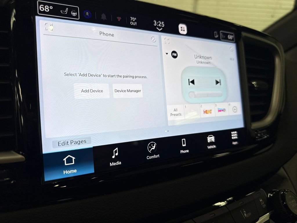 Used 2026 Chrysler Pacifica Select FWD image 32
