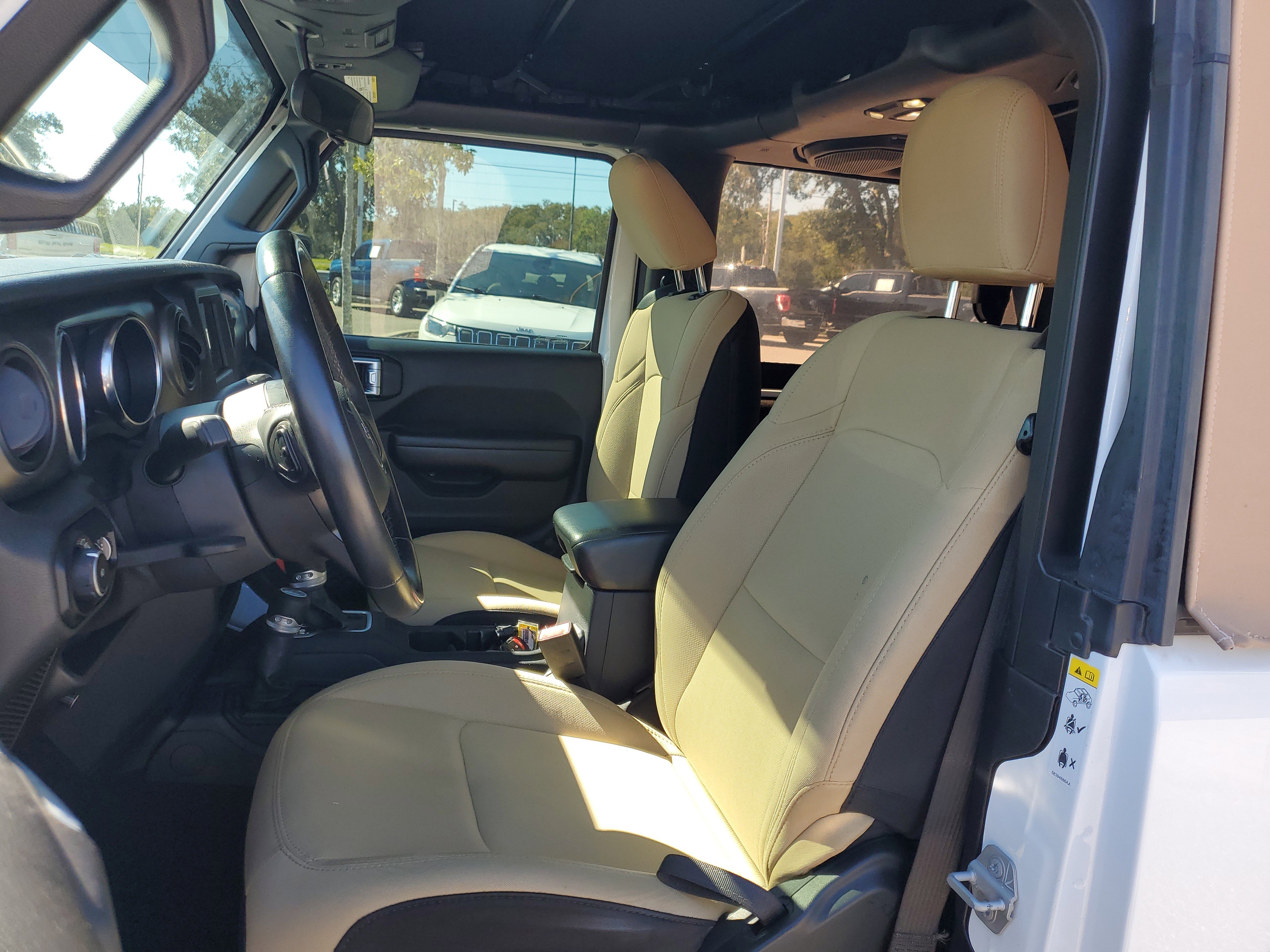 Used 2019 Jeep Wrangler Sport S image 11