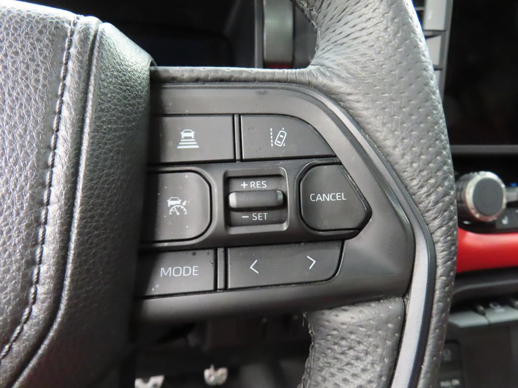 Used 2025 Toyota Tundra Limited AWD/4WD image 58