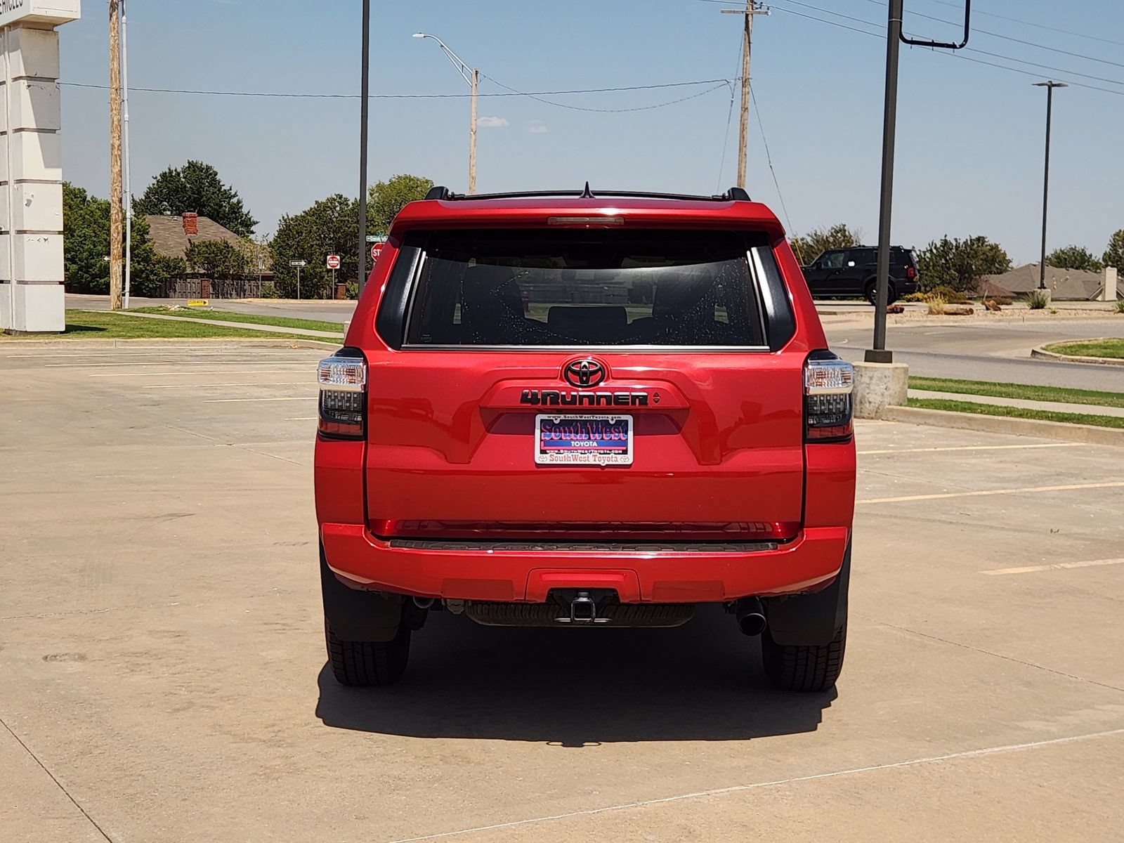 Used 2022 Toyota 4Runner SR5 Premium w/ Moonroof Package RWD image 8