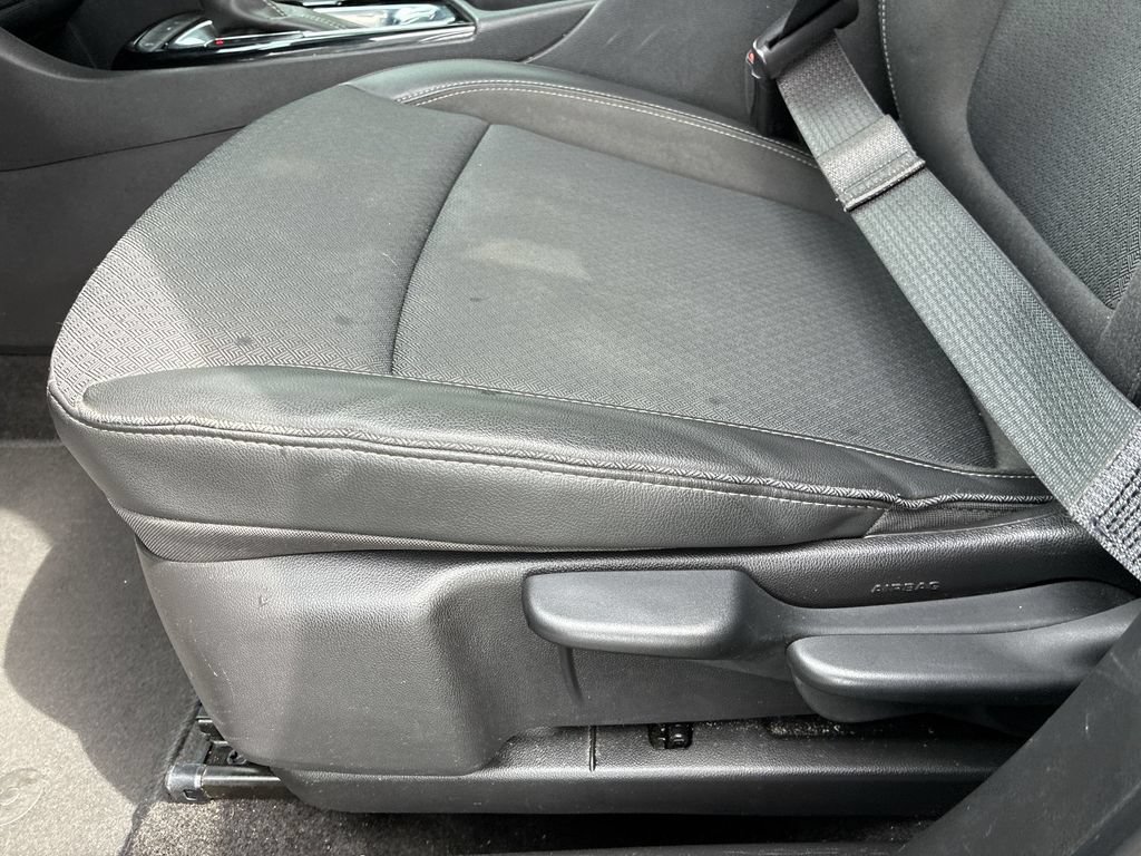 Used 2023 Buick Encore GX Preferred FWD image 12