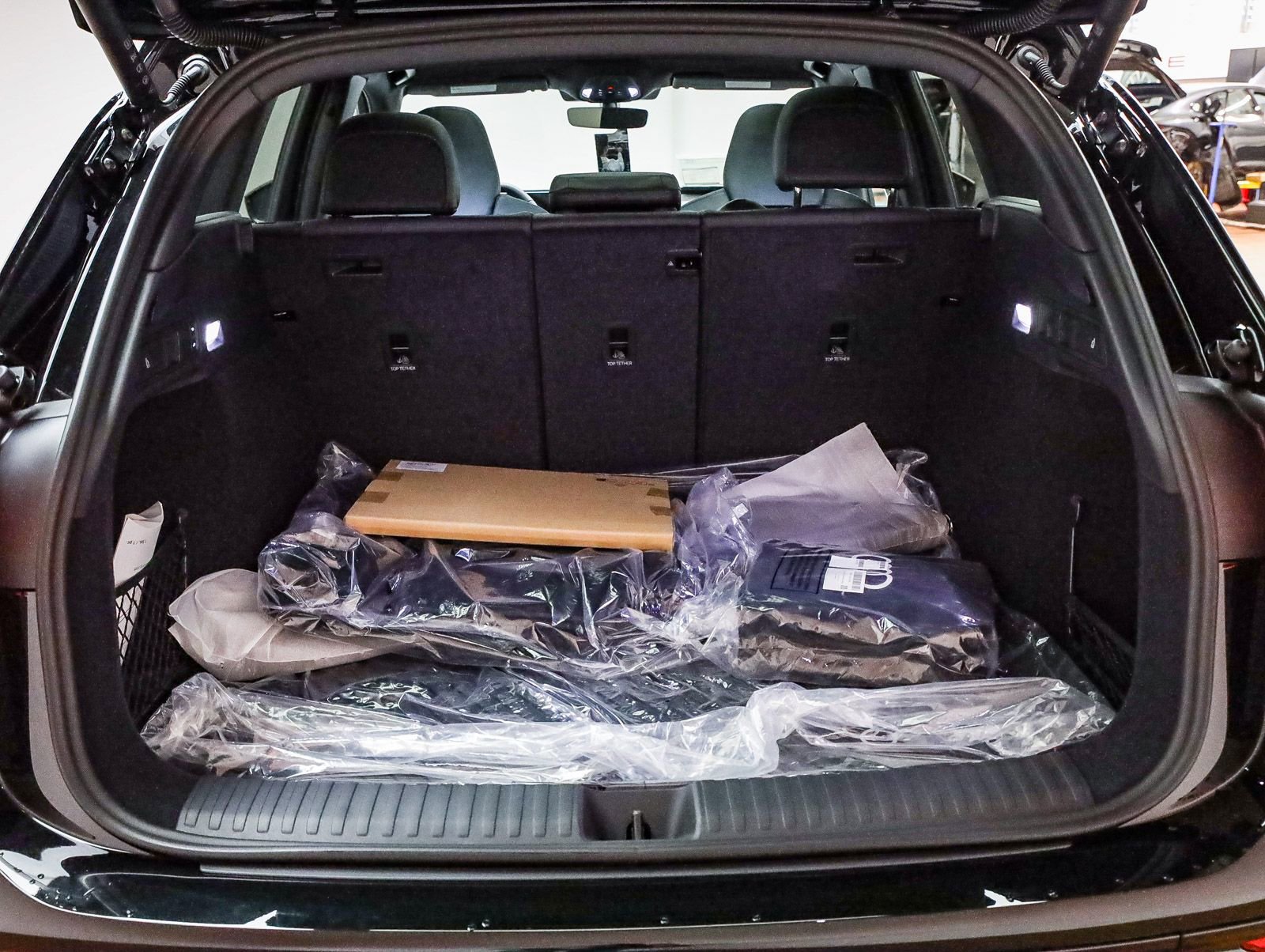 New 2025 Audi SQ6 e-tron Premium Plus image 28