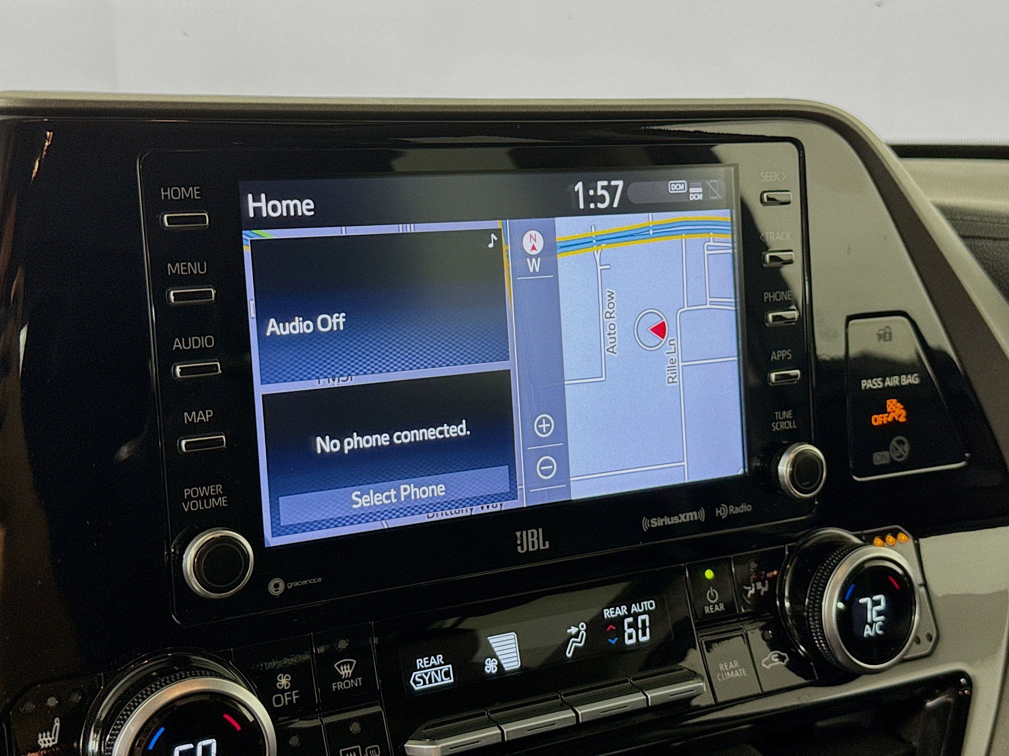 Used 2021 Toyota Highlander Limited FWD image 17