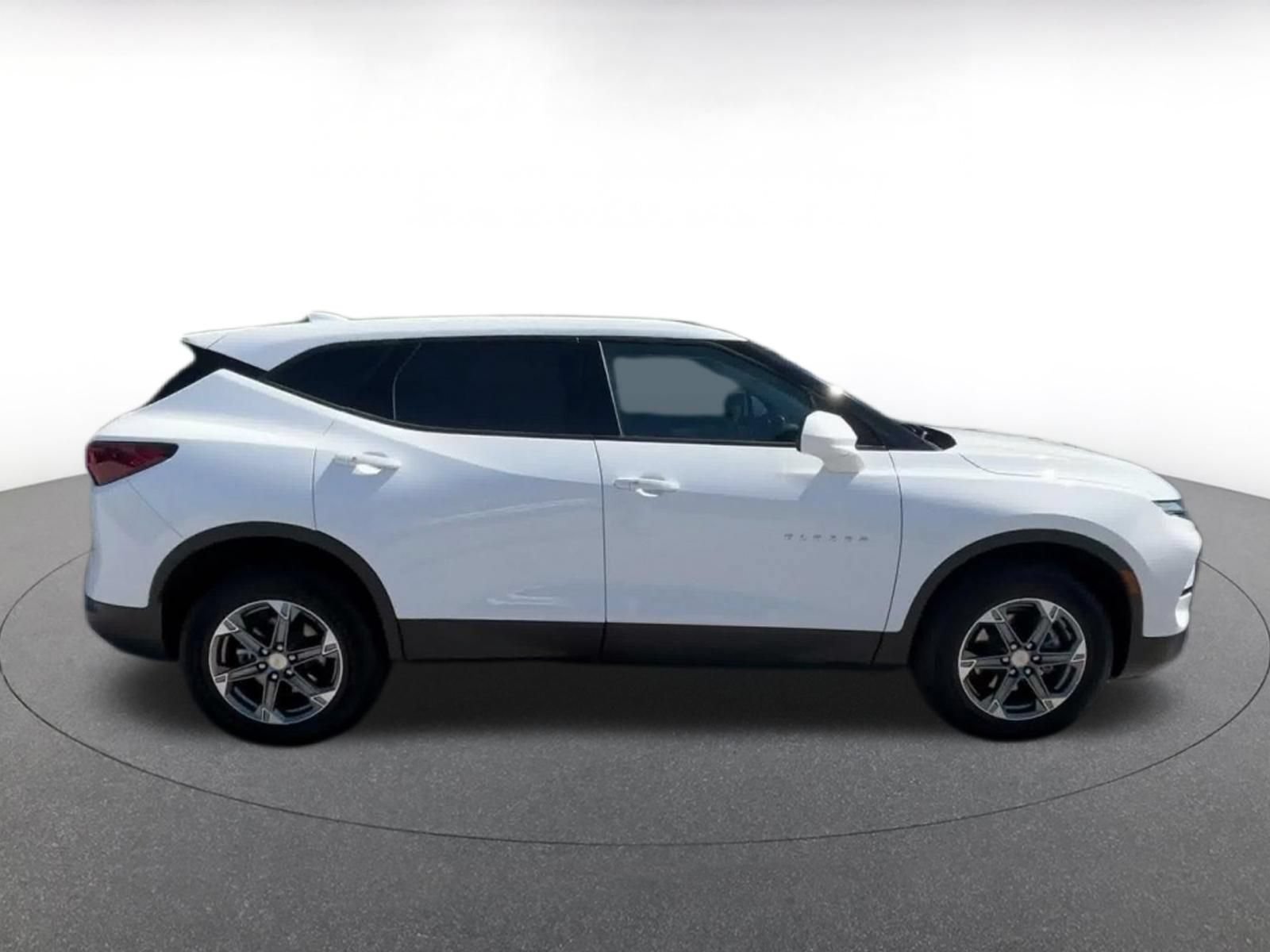 Used 2026 Chevrolet Blazer LT FWD image 15