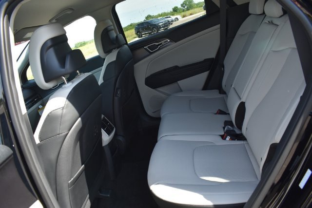 New 2026 Kia Sportage EX FWD image 18