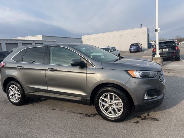 Used 2024 Ford Edge SEL w/ Convenience Package image 6