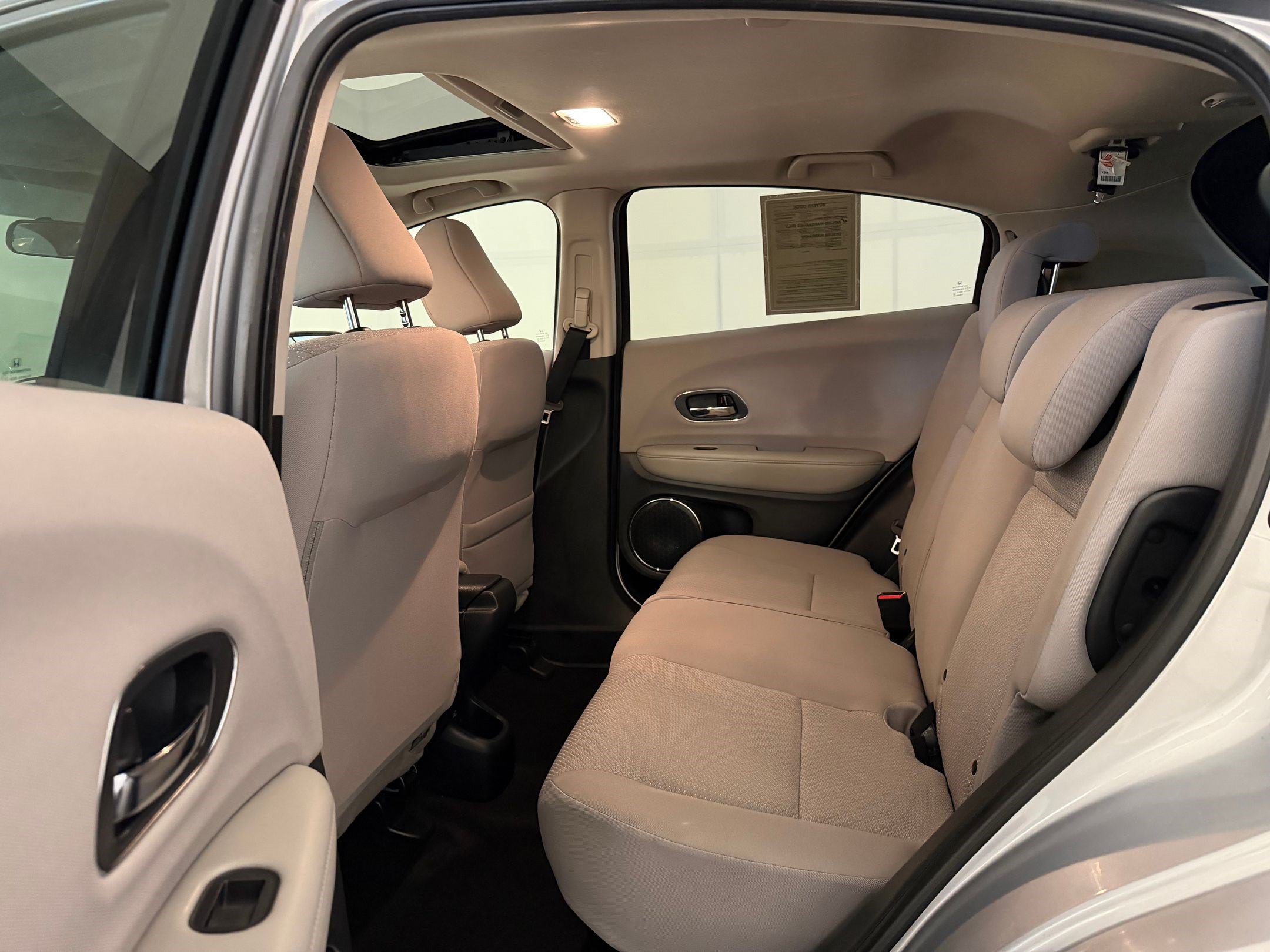 Used 2018 Honda HR-V EX image 22