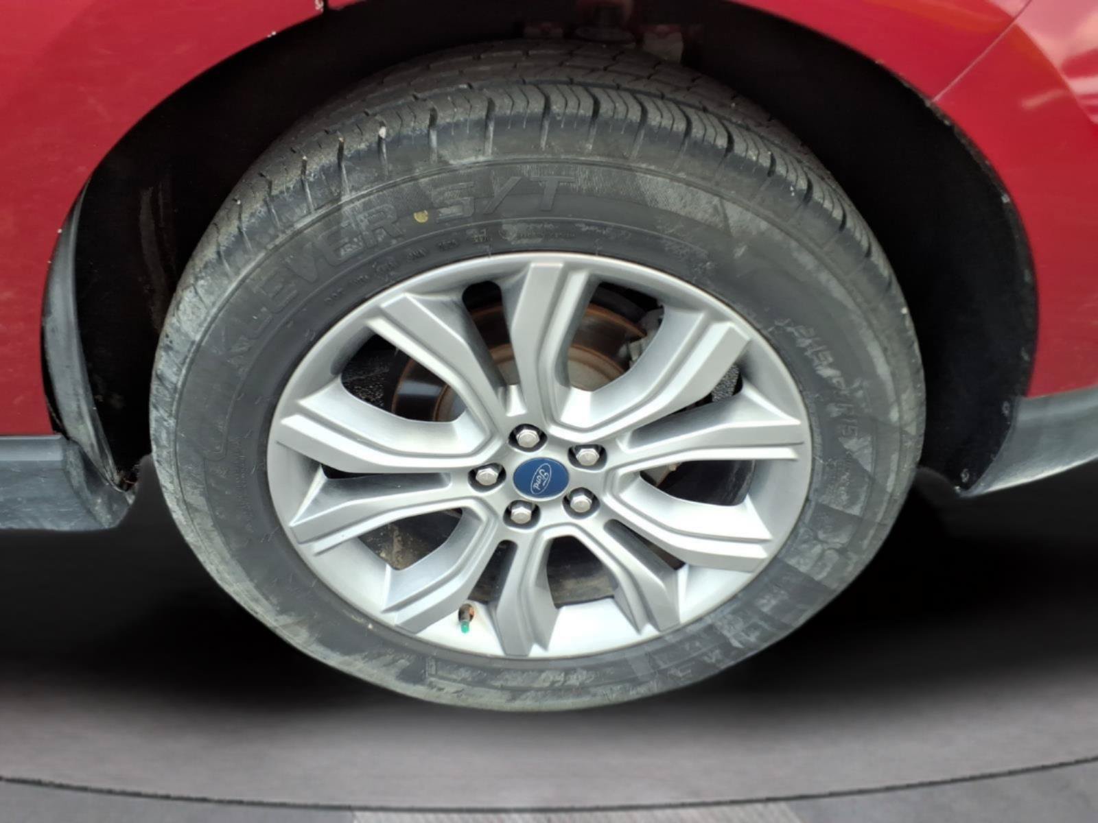 Used 2019 Ford Edge Titanium w/ Equipment Group 301A FWD image 30