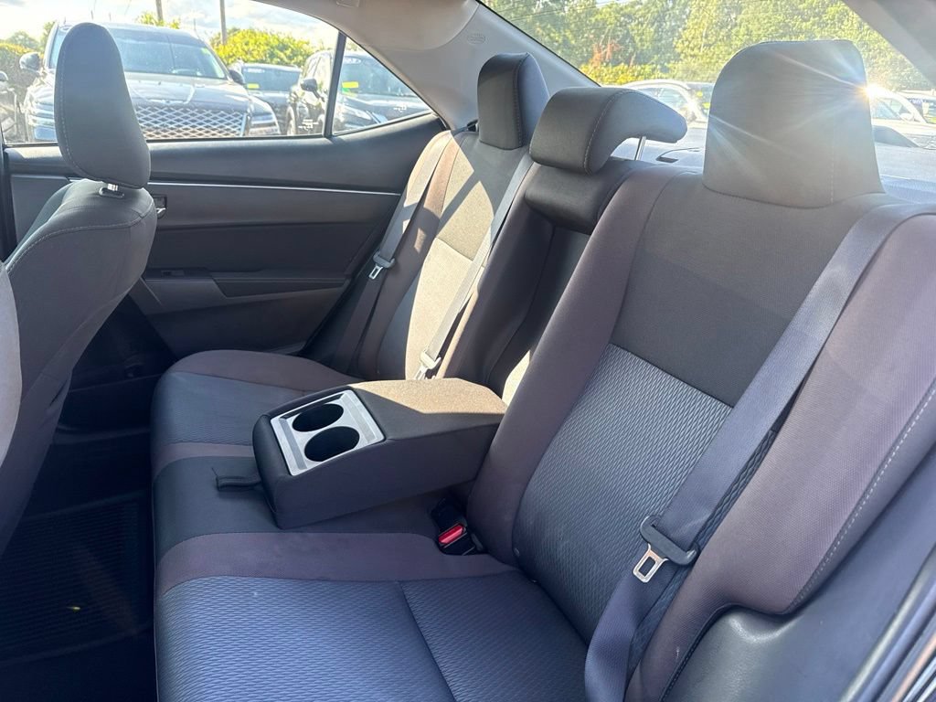 Used 2018 Toyota Corolla LE FWD image 10