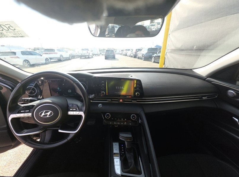 Used 2021 Hyundai Elantra SEL w/ Convenience Package image 5