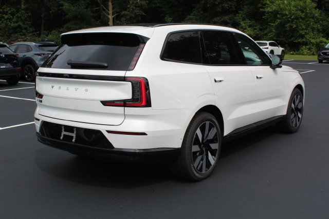 New 2026 Volvo EX90 Ultra AWD/4WD image 3