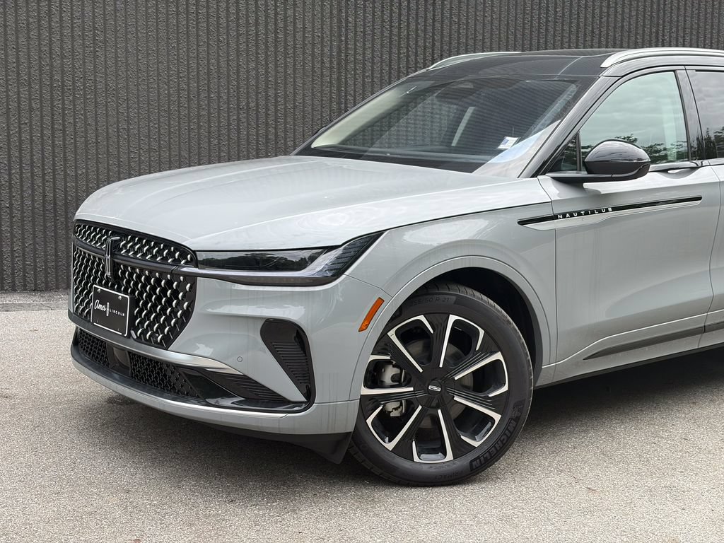 New 2026 Lincoln Nautilus Reserve AWD/4WD image 2