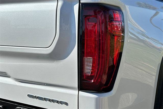 Used 2023 GMC Sierra 1500 Denali Ultimate image 28
