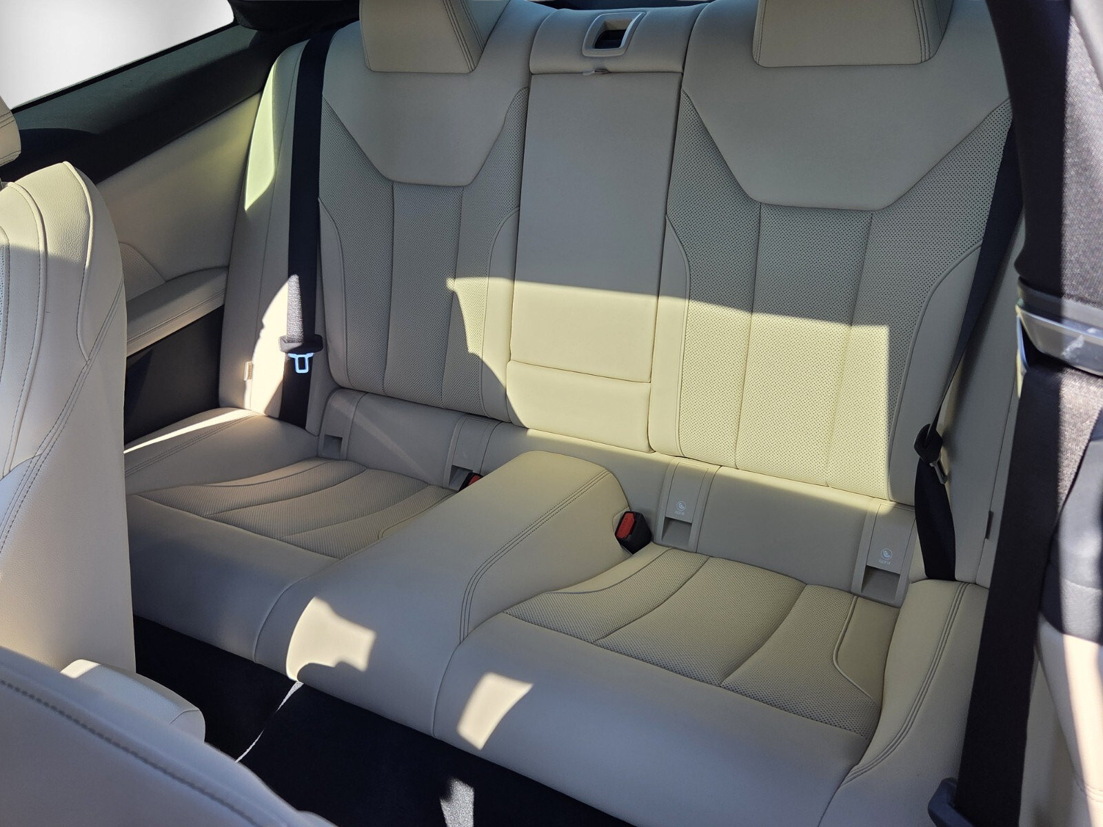 New 2026 BMW 430i Coupe w/ Parking Assistance Package image 11