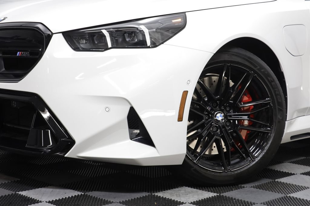 Used 2027 BMW M5 Touring AWD/4WD image 3