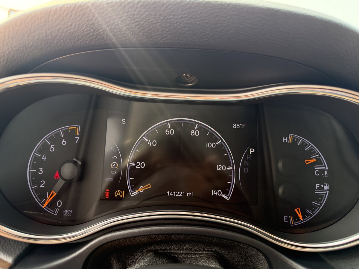 Used 2018 Jeep Grand Cherokee Limited RWD image 38